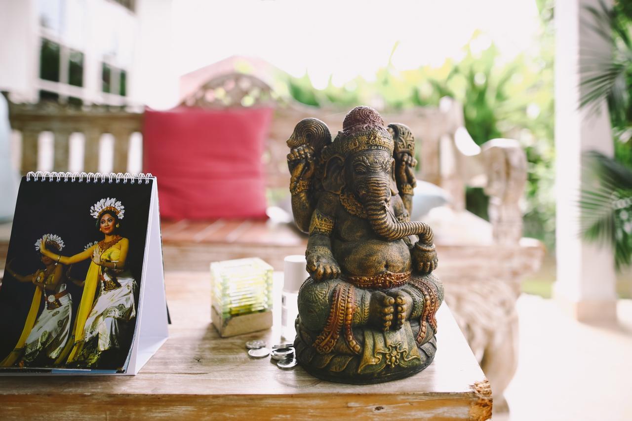 Swan House Canggu Hotel Buitenkant foto