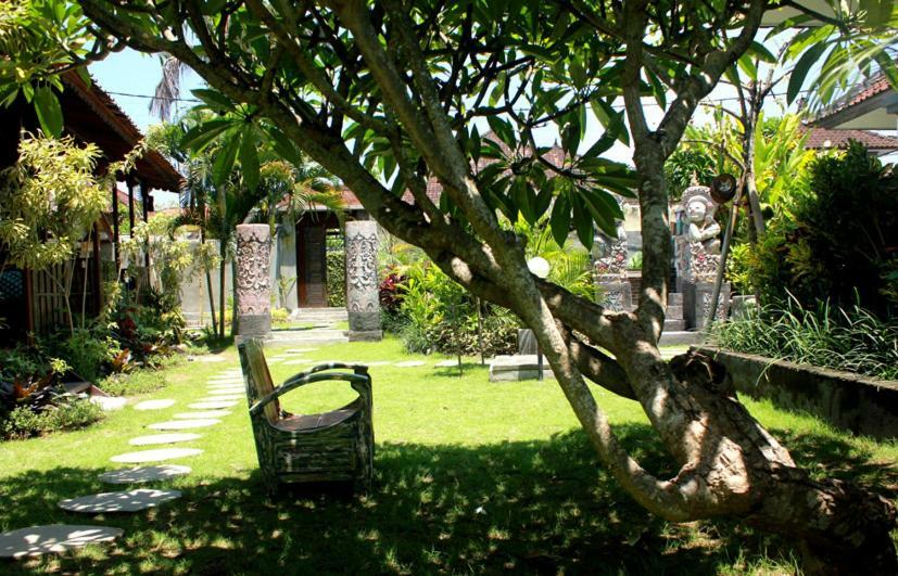 Swan House Canggu Hotel Buitenkant foto