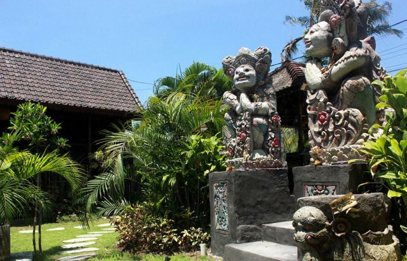 Swan House Canggu Hotel Buitenkant foto